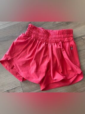 lululemon athletica Coral Pink Girls' Athletic Shorts - size 0